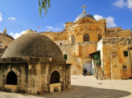 В Иерусалиме впервые за много веков вскрыли Гроб Господень (фото, видео)