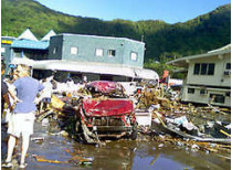 Землетрясение на дне тихого океана силой 8 баллов вызвало цунами, разрушившее тысячи домов на островах самоа