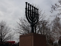 Под Мариуполем почтили память 16 тысяч невинно убитых евреев (фото)