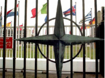Ворота штаб-квартиры НАТО