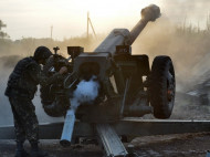 Оккупанты бьют по украинским воинам из тяжелой артиллерии