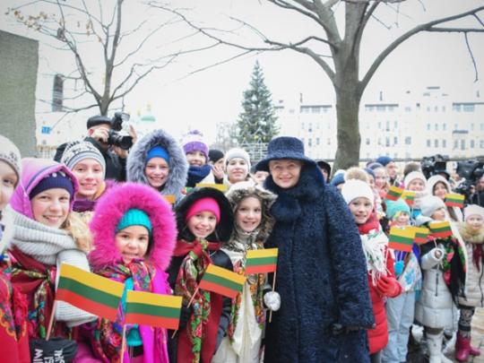 В центре Киева президент Литвы Даля Грибаускайте открыла сквер