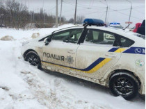 На Черниговщине двое полицейских «погорели» на взятке (фото)