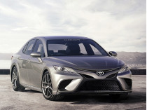 В конструкции последней модели Toyota Camry будет использован «крылатый» металл (фото)