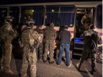 Грицак подтвердил намерение Украины передать боевикам 15 человек 