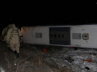 В Турции пассажирский автобус сорвался в пропасть
