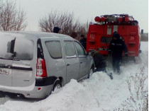 В Измаил прибыла колонна автомобилей, освобожденных из снежных заносов на юге Одесского региона