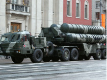 В Крым переброшен зенитно-ракетный комплекс С-400