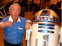 Кенни Бейкер и R2-D2 