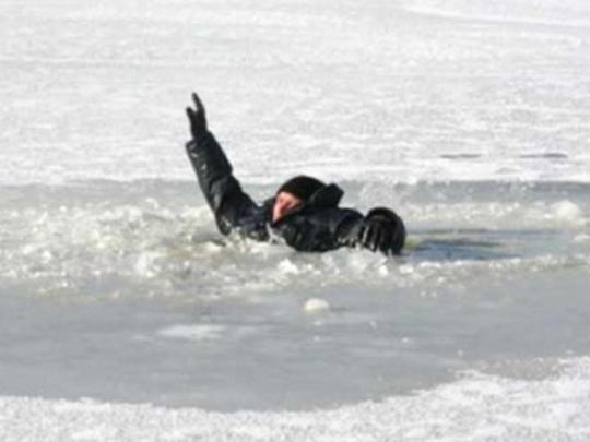 На Одесчине спасатели ищут провалившихся под лед людей, в том числе – ребенка