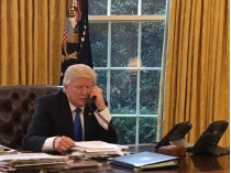 Трамп переговорил по телефону