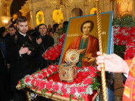 В Одессу прибыла одна из главных христианских реликвий – мощи Святого Пантелеймона (фото)
