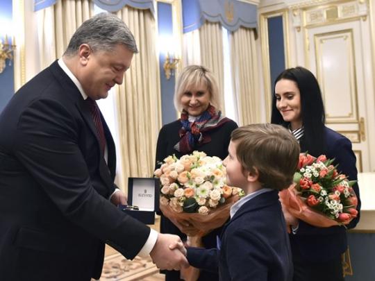 Порошенко встретился с семьей журналиста Сущенко