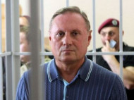 Ефремов останется за решеткой до конца апреля
