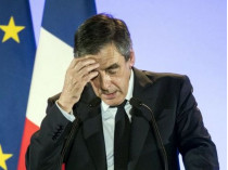 Кандидат в президенты Франции Франсуа Фийон, несмотря на финансовый скандал, не намерен выходить из предвыборной гонки 