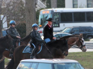 Новый глава МВД США прибыл на службу верхом в ковбойском костюме (фото)
