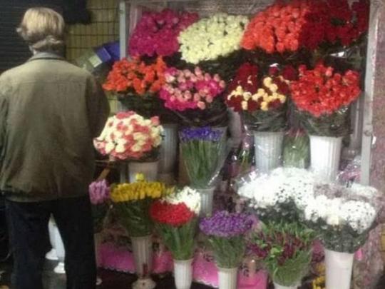 В столице 15-летний подросток ограбил цветочных киоск на 3 тысяч гривен, чтобы подарить розы любимой 