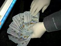 В Херсоне на взятке 4,5 тысячи долларов погорел высокопоставленный «фискал»