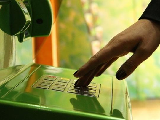 На Хмельнитчине главный экономист банка украл из… банкоматов полмиллиона гривен 