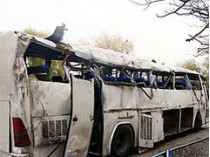 «после каждого переворота автобуса кого-то из пассажиров выбрасывало из окна»