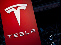 Украина ведет переговоры о размещении звена производства Tesla