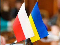 Все Генконсульства Польши в Украине прекратили работу после обстрела в Луцке