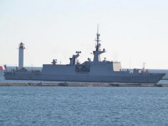 В Одессу прибыл французский ракетный фрегат «La Fayette» (фото)