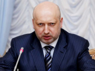 Турчинов «держит под матрасом» 735 тыс. долларов и 55 тыс. евро
