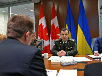 Полторак встретился в Оттаве с представителями оборонной индустрии Канады