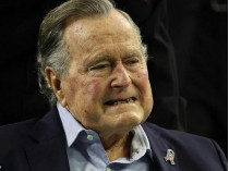 Джордж Буш-старший госпитализирован с пневмонией 