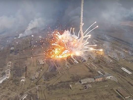 Фото взрывов на складе с воздуха