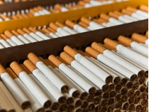 Цены на сигареты снизятся, когда с рынка уйдет компания-монополист — эксперт