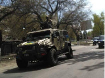 Одессу патрулируют спецназовцы на бронеавтомобилях (фото)