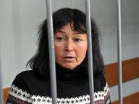 Учительницу, обвиняемую в попытке продажи ребенка, отпустили под домашний арест