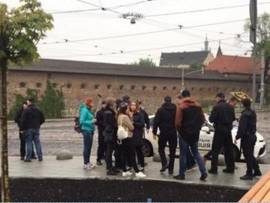 Во Львове задержаны пьяные граждане, кричавшие нацистские лозунги