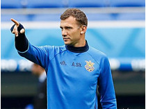 Шевченко дополнительно вызвал в сборную трех футболистов