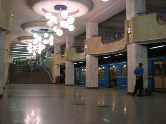 В киевском метро пасажир попал под поезд