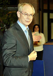 Первым президентом евросоюза избран 62-летний премьер-министр бельгии херман ван ромпау