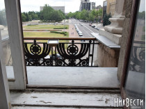 Мэр Николаева, чтобы не общаться с полицией, ушел из кабинета через балкон&nbsp;— СМИ