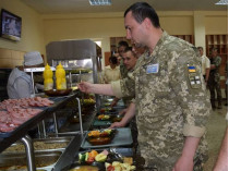 военные моряки питание по стандартам НАТО