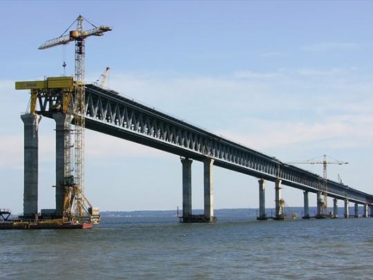 Строящийся мост