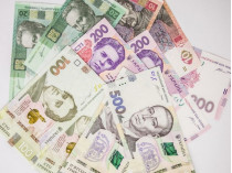 Средняя зарплата в Украине достигла 6 тыс. гривен 
