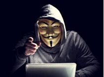 «Ощадбанк» продлил особый режим работы отделений из-за хакерской атаки 