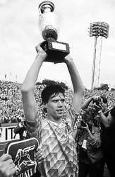 В 1988 году советские футболисты стали вице-чемпионами европы и выиграли олимпийское «золото» сеула