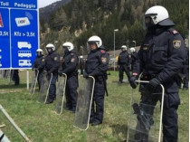 австрийские военные на границе с Италией