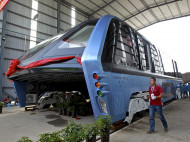 Руководители китайской компании, обещавшие создать «автобус будущего», собрали на реализацию проекта 1,3 миллиарда долларов и... скрылись 