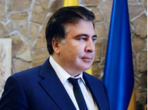 Саакашвили подозревает, что его подпись подделали, и хочет графологической экспертизы