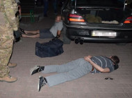 В Ивано-Франковске задержали преступную группу с серьезным арсеналом оружия (фото)