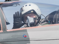 Президент Порошенко совершил полет на истребителе (фото, видео, обновлено)