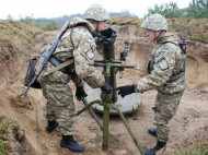 У Марьинки при разрыве украинского вооружения погибли двое военных, пятеро ранены